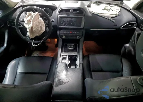 2020 Jaguar F-Pace Premium z USA, uszkodzony, nr VIN SADCJ2FX9LA648093